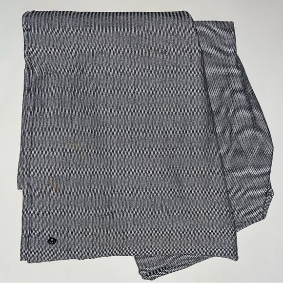 Lululemon Vinyasa Scarf Mini Check Pique - Picture 2 of 7